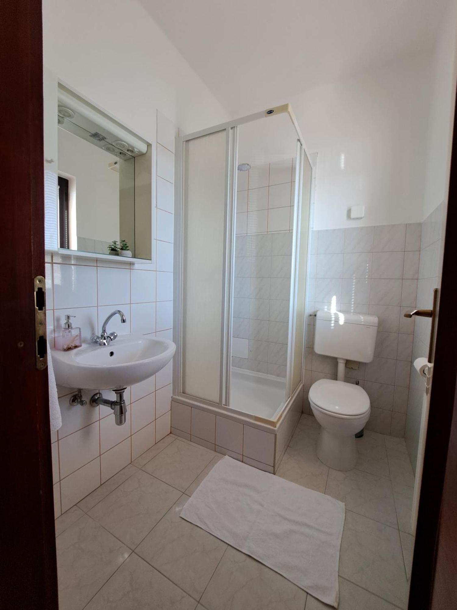 Guest House Krsevan Zadar Bagian luar foto