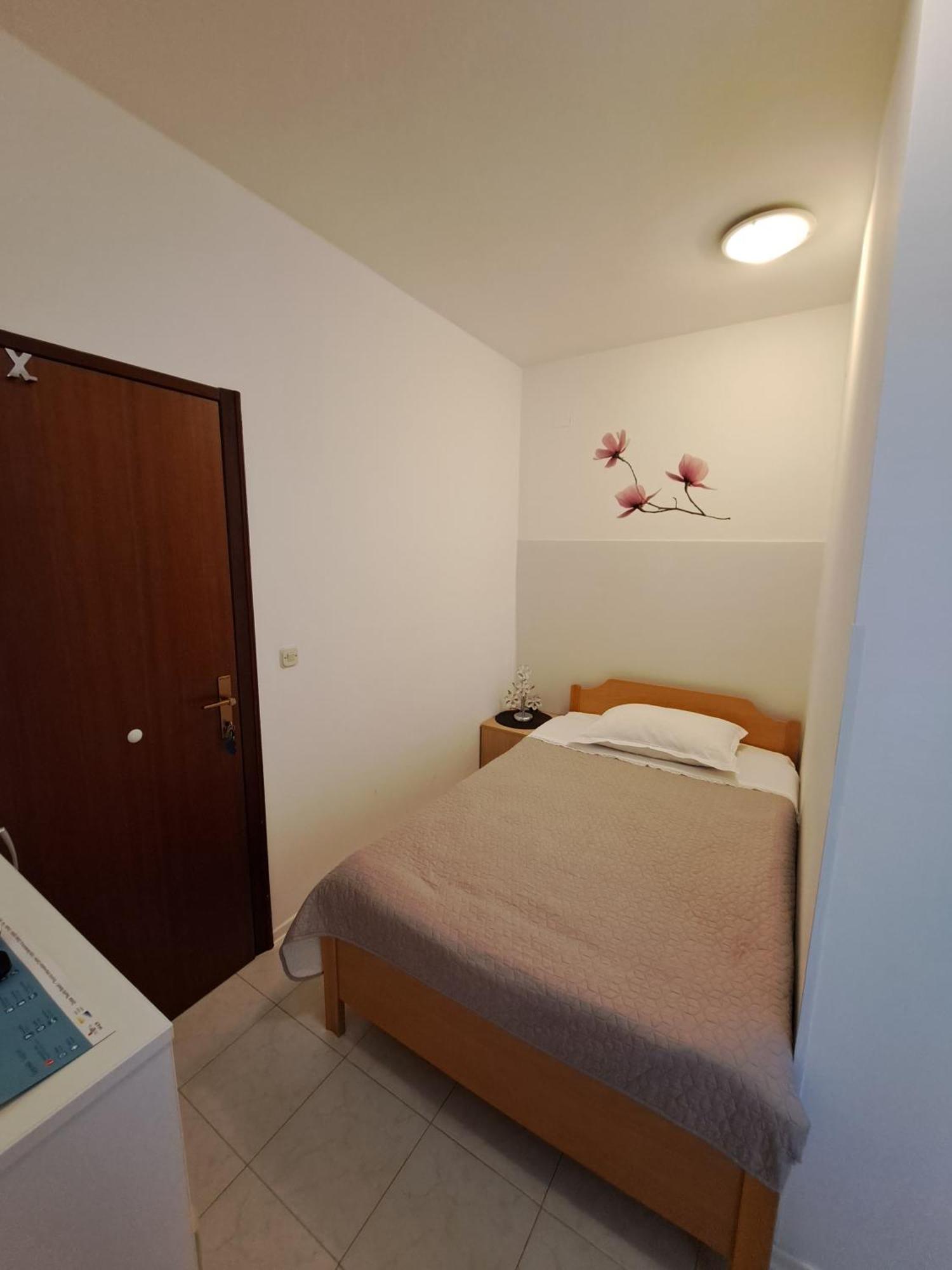 Guest House Krsevan Zadar Bagian luar foto