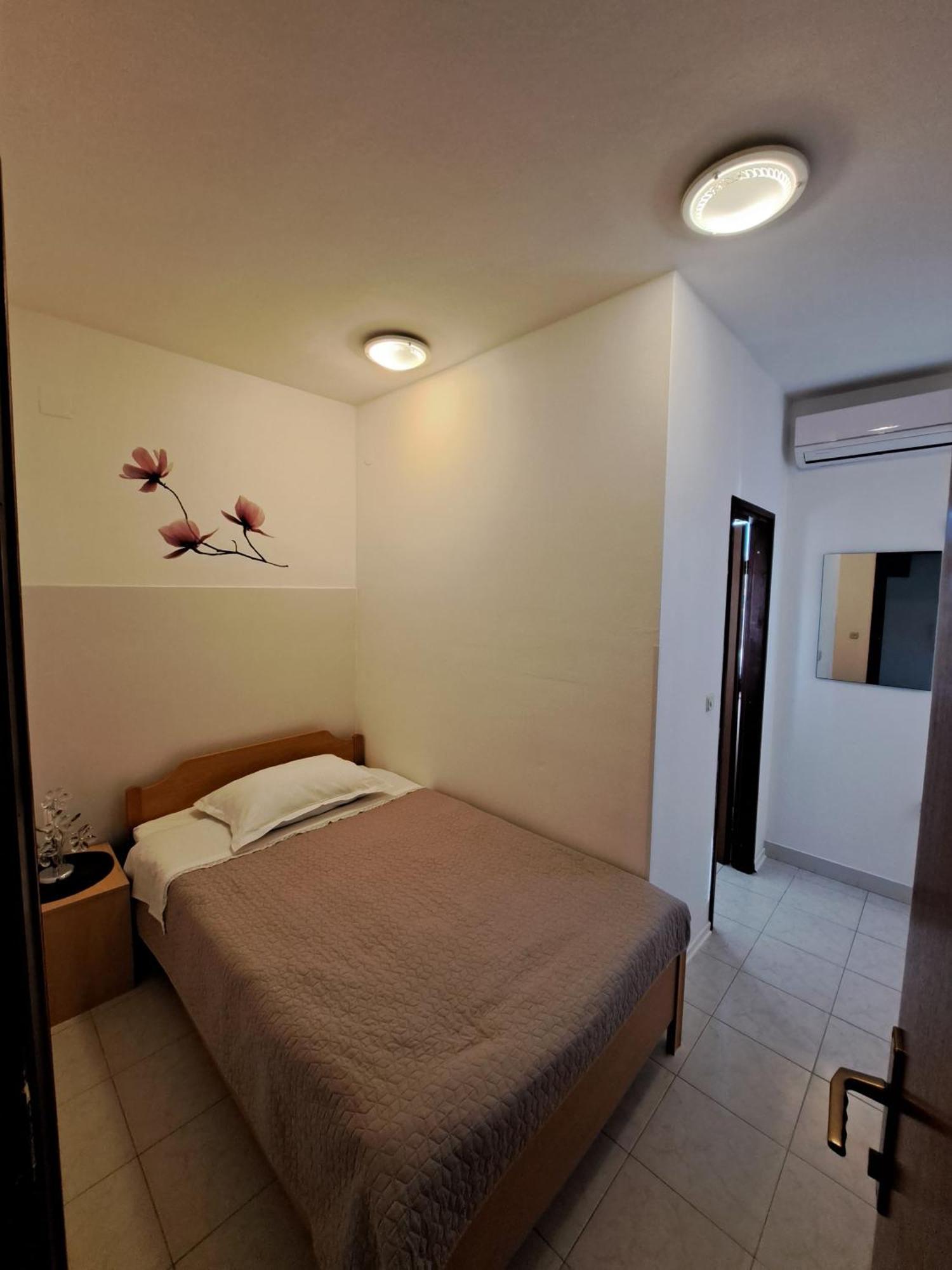 Guest House Krsevan Zadar Bagian luar foto